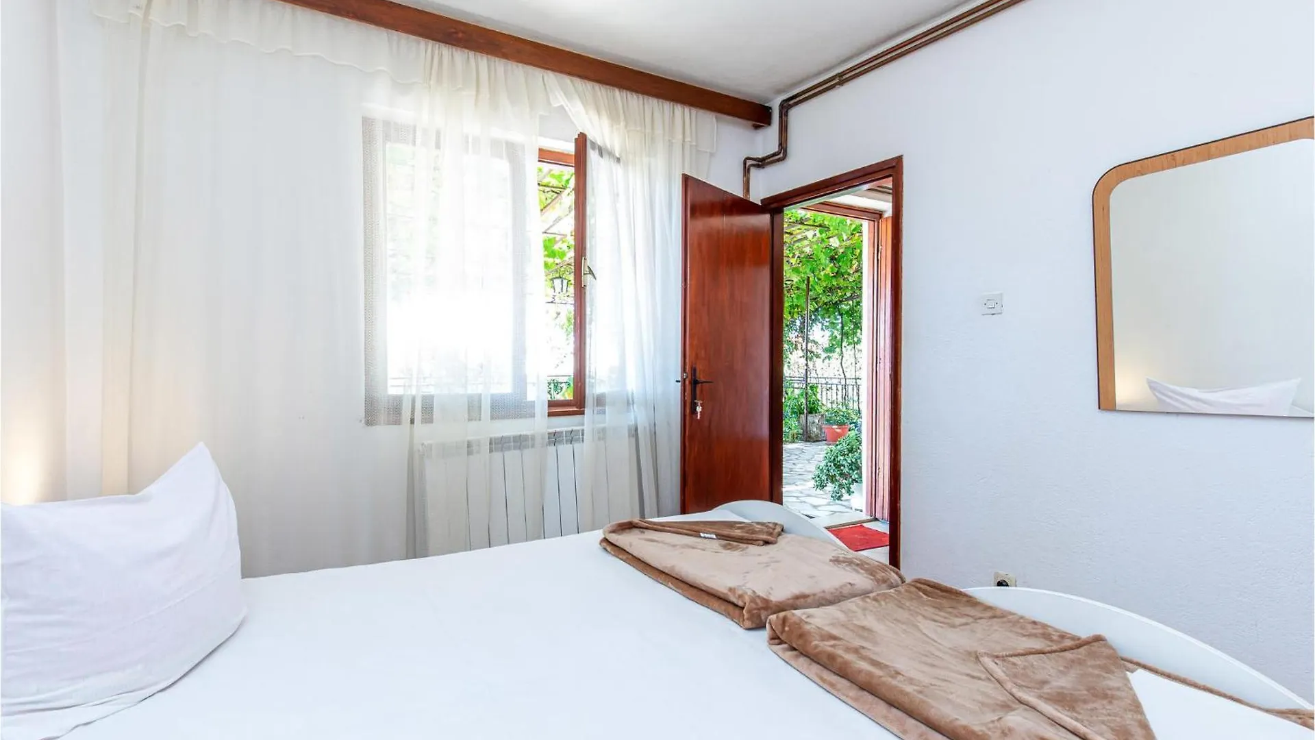 Nice Apartment In Novi Vinodolski With Wifi
